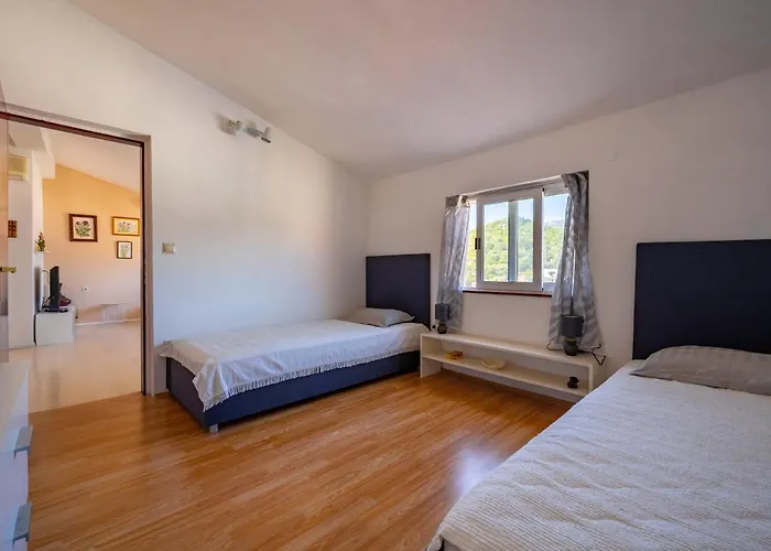 Isola Bella Korcula Town