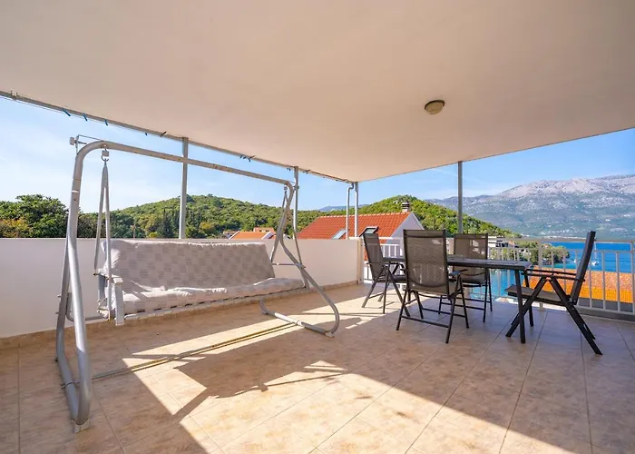 Isola Bella * Κόρτσουλα